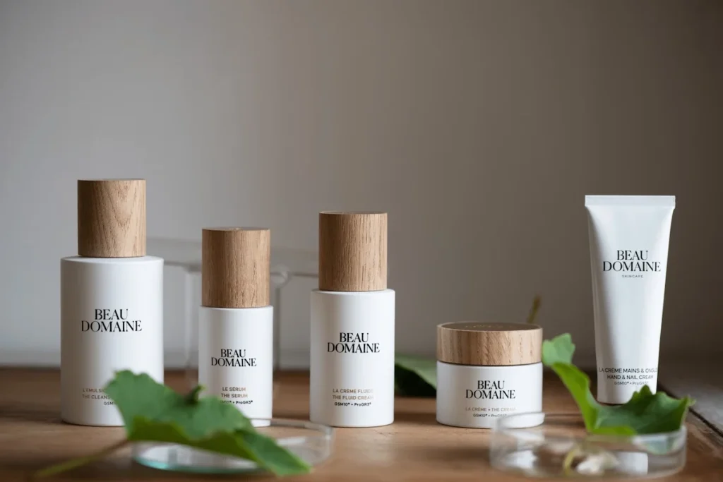 Le nouveau packaging eco-friendly de Beau Domaine, la marque de cosmétiques de Brad Pitt, est une vraie réussite